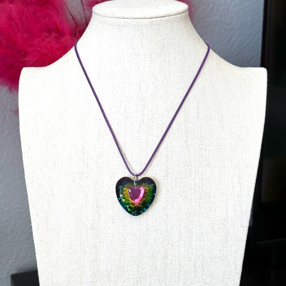 Vintage Crystal Glass Prism Rainbow Heart Necklace - Picture 8 of 11
